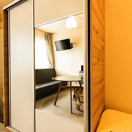 Апартаменти L&B Szczyrk Centrum, Pokoje Z Aneksem Kuchennym *